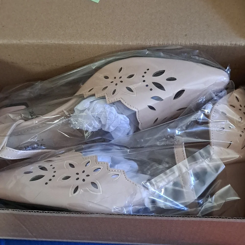 Women's Flower Pattern Block Heels Strap Dress Pumps Tan Sizes 38/7.5